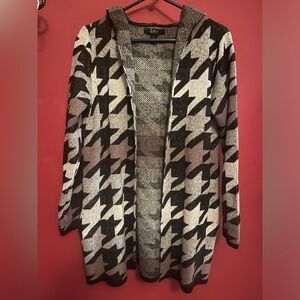 Tooth hound hooded sweater